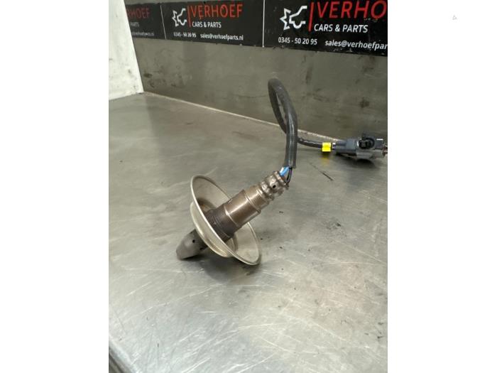 Lambda Sonde van een Toyota Yaris III (P13) 1.5 16V Hybrid 2016