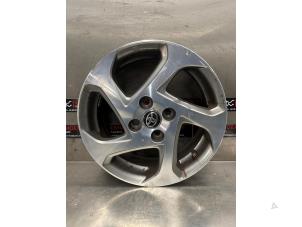 Gebruikte Velg Toyota Yaris III (P13) 1.5 16V Hybrid Prijs € 100,00 Margeregeling aangeboden door Verhoef Cars & Parts