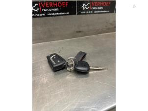 Gebruikte Sleutel Toyota Yaris III (P13) 1.0 12V VVT-i Prijs € 75,00 Margeregeling aangeboden door Verhoef Cars & Parts