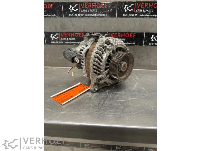 Gebruikte Dynamo Mitsubishi Grandis (NA) 2.4 16V MIVEC Prijs € 40,00 Margeregeling aangeboden door Verhoef Cars & Parts