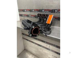 Gebruikte Inlaatspruitstuk Honda Insight (ZE2) 1.3 16V VTEC Prijs op aanvraag aangeboden door Verhoef Cars & Parts