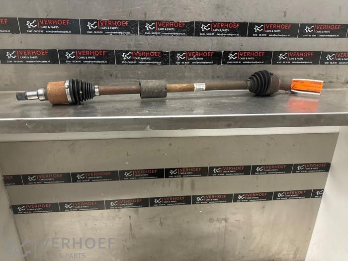 Gebruikte Aandrijfas rechts-voor Ford Fiesta 7 1.1 Ti-VCT 12V 70 Prijs € 175,00 Margeregeling aangeboden door Verhoef Cars & Parts