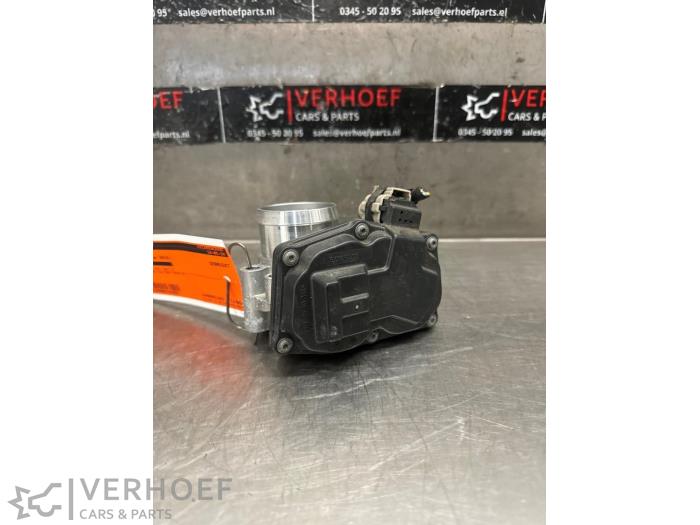Gebruikte Gasklephuis Ford Fiesta 7 1.1 Ti-VCT 12V 70 Prijs op aanvraag aangeboden door Verhoef Cars & Parts