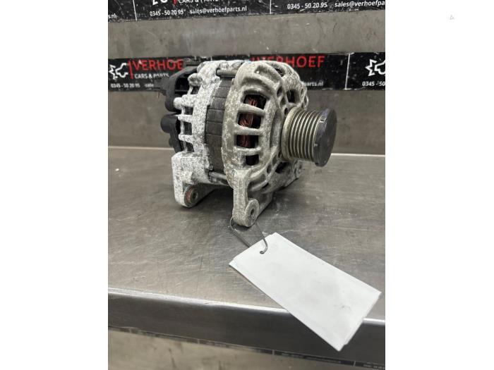 Dynamo van een Renault Captur (2R) 0.9 Energy TCE 12V 2017