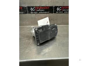 Gebruikte Gasklephuis Renault Captur (2R) 0.9 Energy TCE 12V Prijs € 30,00 Margeregeling aangeboden door Verhoef Cars & Parts