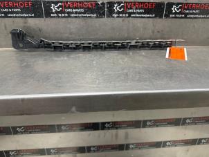 Gebruikte Bumpersteun rechts-achter Mercedes E (W212) E-250 CGI 16V BlueEfficiency Prijs € 15,00 Margeregeling aangeboden door Verhoef Cars & Parts