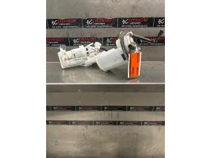 Gebruikte Benzinepomp Toyota Corolla Touring Sport (E21/EH1) 1.8 16V Hybrid Prijs € 75,00 Margeregeling aangeboden door Verhoef Cars & Parts