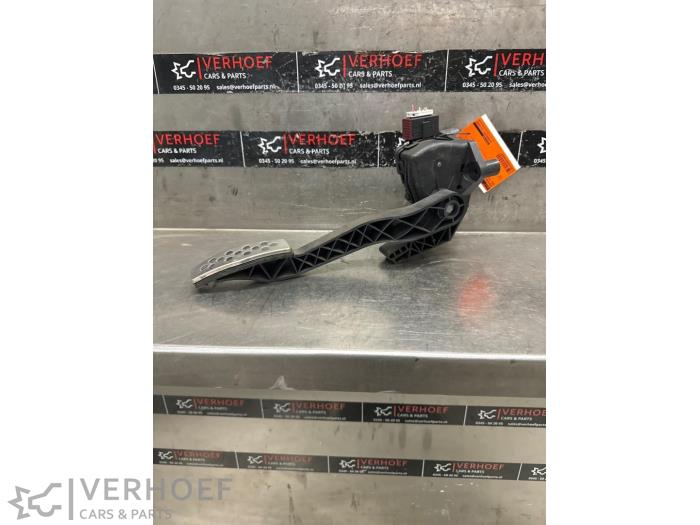 Gebruikte Sensor Gaspedaalpositie Opel Tigra Twin Top 1.8 16V Prijs op aanvraag aangeboden door Verhoef Cars & Parts