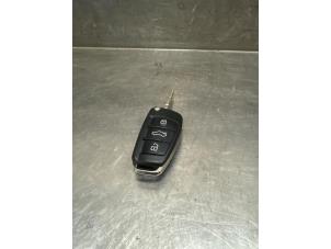 Gebruikte Sleutel Audi Q3 (F3B) 1.5 35 TFSI 16V Prijs op aanvraag aangeboden door Verhoef Cars & Parts