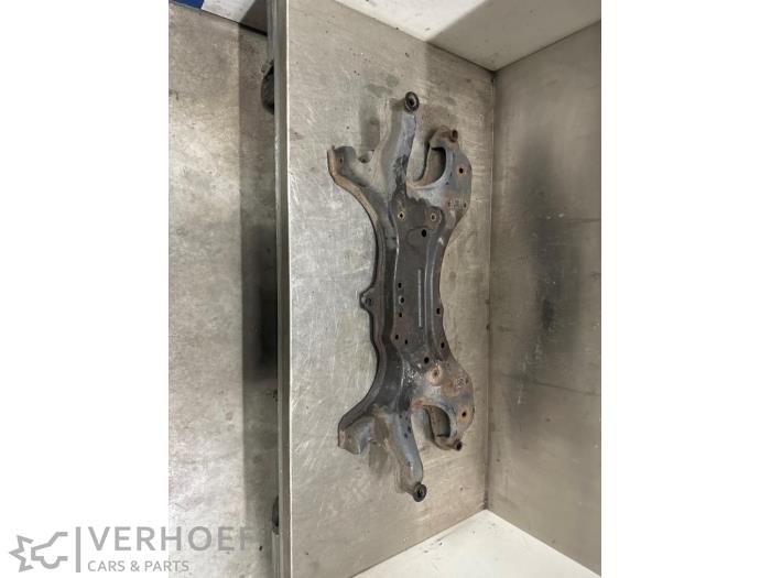 Gebruikte Subframe Toyota Corolla (E12) 1.4 16V VVT-i Prijs € 75,00 Margeregeling aangeboden door Verhoef Cars & Parts