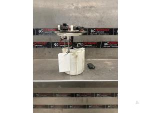 Gebruikte Benzinepomp Kia Niro I (DE) 1.6 GDI Hybrid Prijs € 100,00 Margeregeling aangeboden door Verhoef Cars & Parts