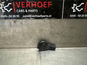 Gebruikte Regensensor Peugeot 308 SW (L4/L9/LC/LJ/LR) 1.6 BlueHDi 120 Prijs € 20,00 Margeregeling aangeboden door Verhoef Cars & Parts