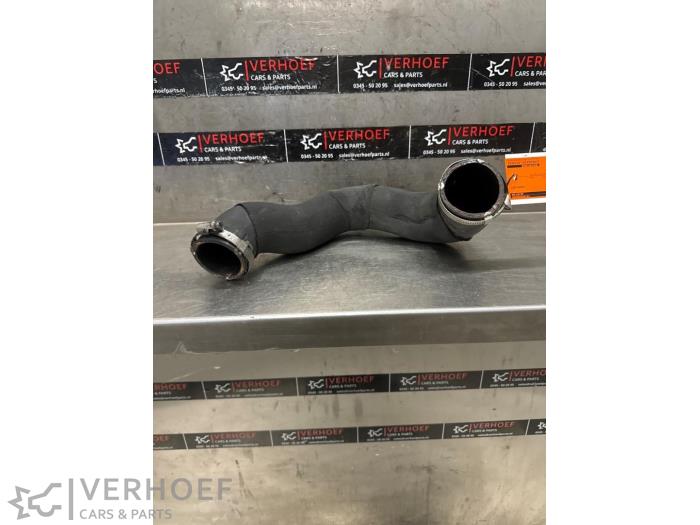 Gebruikte Intercooler Slang Audi A4 Avant (B8) 3.0 TDI 245 V6 24V Quattro Prijs € 25,00 Margeregeling aangeboden door Verhoef Cars & Parts