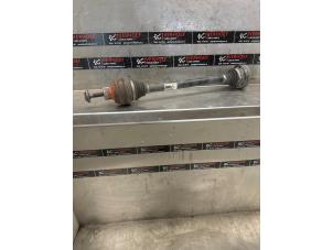 Gebruikte Steekas links-achter Audi A4 Avant (B8) 3.0 TDI 245 V6 24V Quattro Prijs € 75,00 Margeregeling aangeboden door Verhoef Cars & Parts