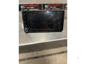 Gebruikte Display Multi Media regelunit Mitsubishi Space Star (A0) 1.2 12V Prijs € 250,00 Margeregeling aangeboden door Verhoef Cars & Parts