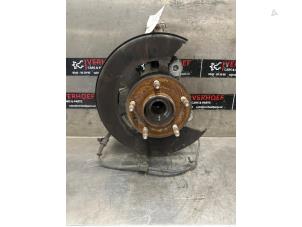 Gebruikte Fusee rechts-voor Opel Zafira Tourer (P12) 1.6 CDTI 16V ecoFLEX 136 Prijs € 50,00 Margeregeling aangeboden door Verhoef Cars & Parts