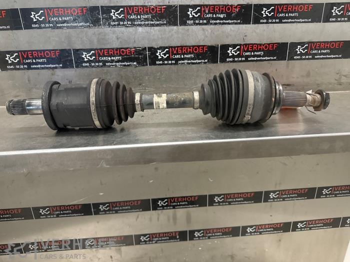 Gebruikte Steekas rechts-voor Toyota Hilux V/VI 2.4 D4D-F 16V 4x4 Prijs € 235,95 Inclusief btw aangeboden door Verhoef Cars & Parts