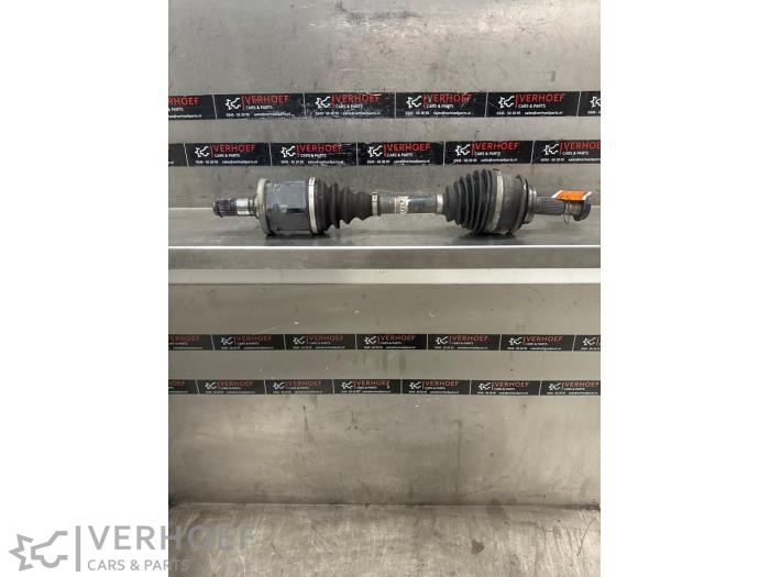 Gebruikte Aandrijfas links-voor Toyota Hilux V/VI 2.4 D4D-F 16V 4x4 Prijs € 302,50 Inclusief btw aangeboden door Verhoef Cars & Parts