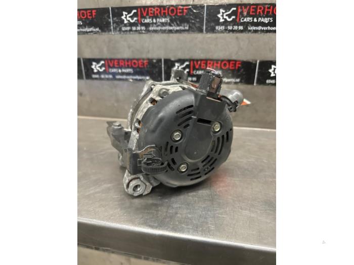 Dynamo van een Toyota Hilux V/VI 2.4 D4D-F 16V 4x4 2021