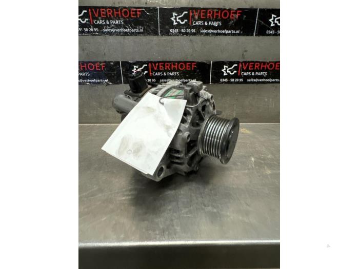 Dynamo van een Toyota Hilux V/VI 2.4 D4D-F 16V 4x4 2021