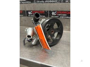 Gebruikte Servopomp Toyota Hilux V/VI 2.4 D4D-F 16V 4x4 Prijs op aanvraag aangeboden door Verhoef Cars & Parts