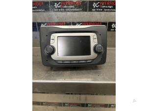 Gebruikte Display Multi Media regelunit Alfa Romeo MiTo (955) 0.9 TwinAir Prijs € 350,00 Margeregeling aangeboden door Verhoef Cars & Parts