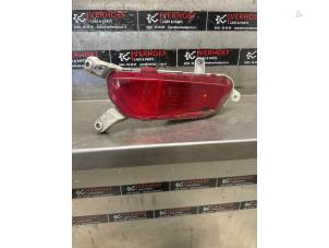 Gebruikte Mistachterlicht Mazda CX-3 (DJ/DK) 2.0 SkyActiv-G 120 Prijs op aanvraag aangeboden door Verhoef Cars & Parts