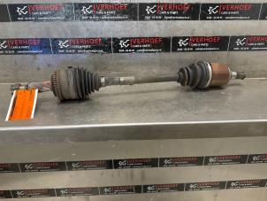 Gebruikte Aandrijfas links-voor Kia Cee'd Sporty Wagon (EDF) 1.4 16V Prijs op aanvraag aangeboden door Verhoef Cars & Parts