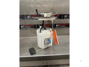 Gebruikte Benzinepomp Kia Niro I (DE) 1.6 GDI Hybrid Prijs € 100,00 Margeregeling aangeboden door Verhoef Cars & Parts