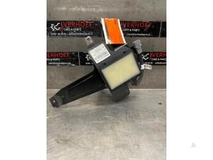 Gebruikte Dode hoek sensor Kia Niro I (DE) 1.6 GDI Hybrid Prijs € 550,00 Margeregeling aangeboden door Verhoef Cars & Parts