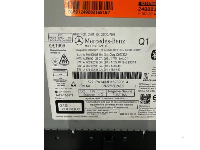 Regelunit Multi Media van een Mercedes-Benz A (W176) 1.6 A-180 16V 2017