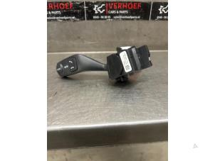 Gebruikte Pinker Schakelaar Ford Mondeo IV Wagon 1.6 EcoBoost 16V Prijs € 25,00 Margeregeling aangeboden door Verhoef Cars & Parts