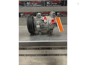 Gebruikte Pomp Airco Toyota Corolla Verso (R10/11) 2.2 D-4D 16V Prijs € 100,00 Margeregeling aangeboden door Verhoef Cars & Parts