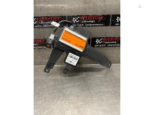 Gebruikte Dode hoek sensor Kia Niro I (DE) E-Niro 64 kWh Prijs € 175,00 Margeregeling aangeboden door Verhoef Cars & Parts