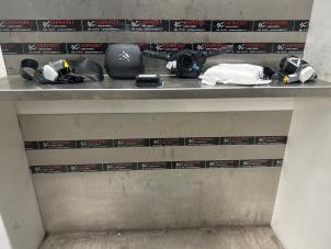 Gebruikte Airbag Set + Module Citroen C4 Cactus (0B/0P) 1.2 PureTech 82 12V Prijs € 850,00 Margeregeling aangeboden door Verhoef Cars & Parts
