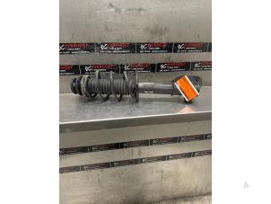 Gebruikte Schokdemperpoot links-voor Suzuki Swift (ZC/ZD) 1.4 Booster Jet Sport Turbo 16V Prijs € 100,00 Margeregeling aangeboden door Verhoef Cars & Parts