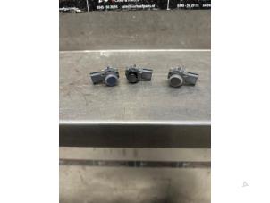 Gebruikte PDC Sensor Set Renault Kadjar (RFEH) 1.2 Energy TCE 130 Prijs € 90,00 Margeregeling aangeboden door Verhoef Cars & Parts