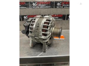 Gebruikte Dynamo Renault Kadjar (RFEH) 1.2 Energy TCE 130 Prijs € 100,00 Margeregeling aangeboden door Verhoef Cars & Parts