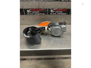 Gebruikte Veiligheidsgordel links-achter Nissan X-Trail (T32) 1.6 DIG-T 16V Prijs op aanvraag aangeboden door Verhoef Cars & Parts