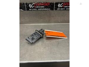 Gebruikte Luchtregelklep Opel Vivaro 1.6 CDTI 95 Euro 6 Prijs op aanvraag aangeboden door Verhoef Cars & Parts