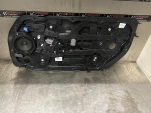 Gebruikte Ruitmechaniek 2Deurs rechts-voor Kia Pro Ceed Prijs op aanvraag aangeboden door Verhoef Cars & Parts