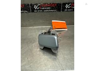 Gebruikte Koplamp Sproeier Mitsubishi ASX 1.6 MIVEC 16V Prijs € 75,00 Margeregeling aangeboden door Verhoef Cars & Parts