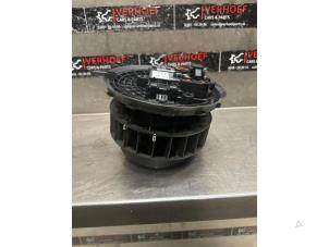 Gebruikte Blower Mercedes C Estate (S205) C-220 CDI BlueTEC, C-220 d 2.2 16V Prijs € 50,00 Margeregeling aangeboden door Verhoef Cars & Parts