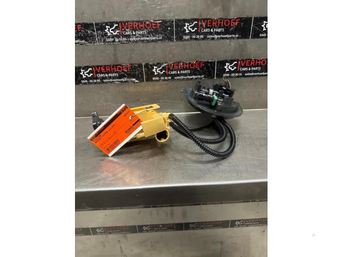 Dieselpomp van een Mercedes-Benz C Estate (S205) C-220 CDI BlueTEC, C-220 d 2.2 16V 2016