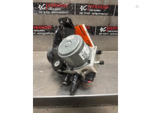 Gebruikte ABS Pomp Hyundai Ioniq 1.6 GDI 16V Hybrid Prijs € 275,00 Margeregeling aangeboden door Verhoef Cars & Parts