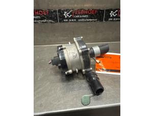 Gebruikte Waterpomp Hyundai Ioniq 1.6 GDI 16V Hybrid Prijs € 250,00 Margeregeling aangeboden door Verhoef Cars & Parts
