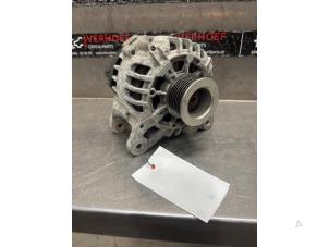Gebruikte Alternator Renault Twingo II (CN) 1.2 16V Prijs € 40,00 Margeregeling aangeboden door Verhoef Cars & Parts