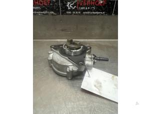 Gebruikte Vacuumpomp (Benzine) Peugeot 2008 (UD/UK/UR/US/UX) 1.2 VTi 12V PureTech 130 Prijs € 40,00 Margeregeling aangeboden door Verhoef Cars & Parts