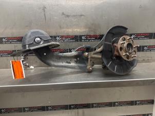 Gebruikte Asschenkel links-achter Toyota Camry (VH7) 2.5 Hybrid 16V Prijs € 250,00 Margeregeling aangeboden door Verhoef Cars & Parts