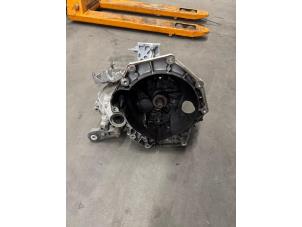 Gebruikte Versnellingsbak Fiat 500X (334) 1.6 E-torq 16V Prijs op aanvraag aangeboden door Verhoef Cars & Parts